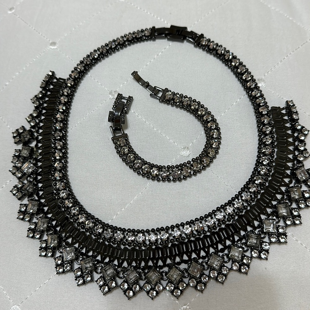 Stella dot necklace and bracelet